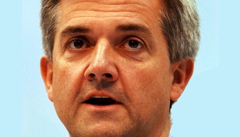 Huhne vows renewables renaissance