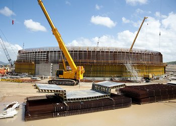 BG Group secures $1.8bn for LNG project