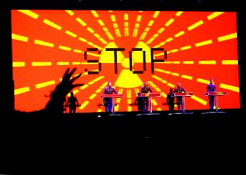 Kraftwerk beeps out against nuclear power again