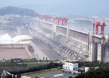 Three Gorges Dam hits full throttle