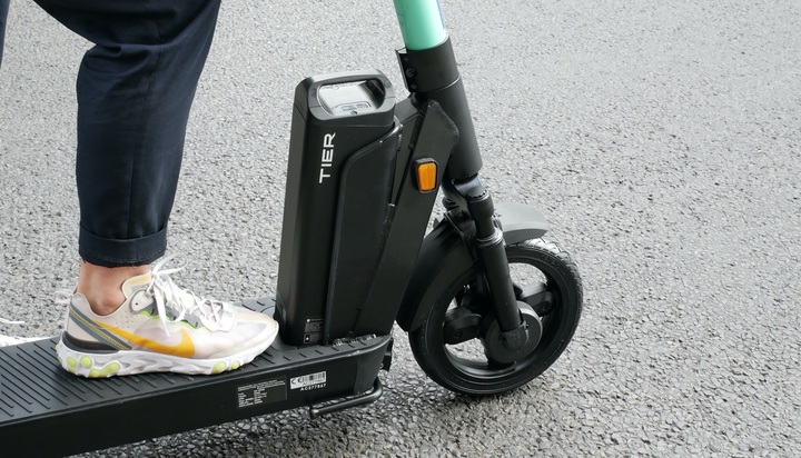 German micromobility operator launches ‘first-ever’ e-scooter with swappable batteries