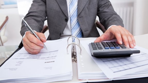 UK businesses ‘overpaying by £500m on energy bills’