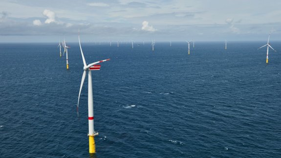 Sandbank wind farm in Germany officially opens