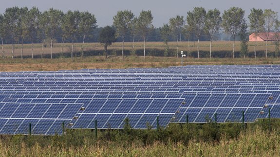 India connects 9.3MW solar farm to grid