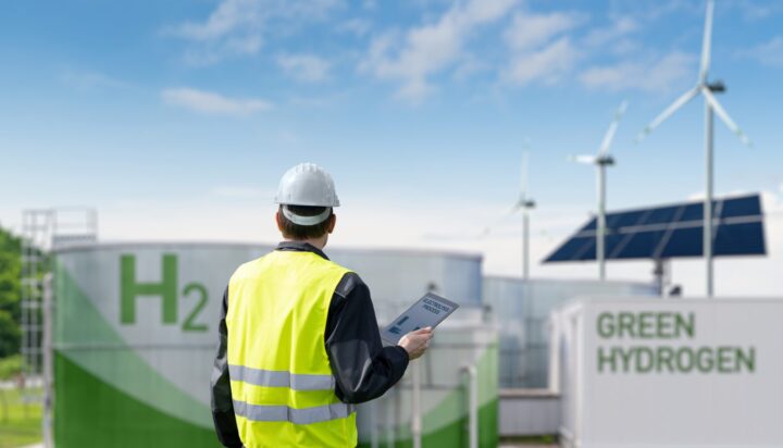 What are the advantages and disadvantages of using hydrogen?